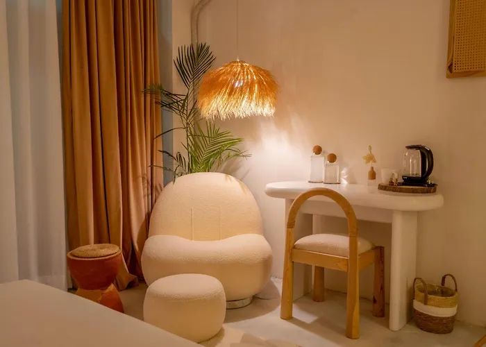 Cozy Queen With Ac & Free Wi-fi